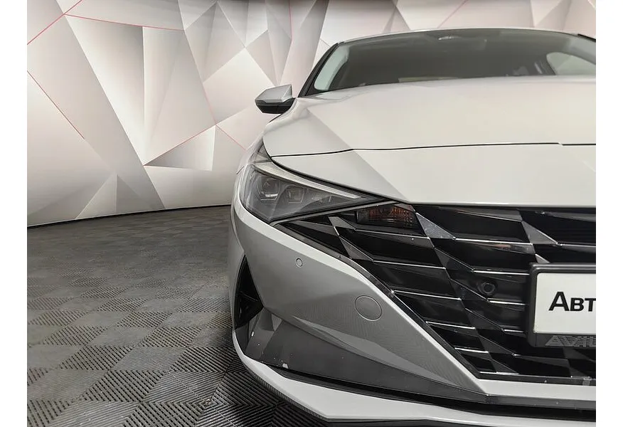 Hyundai Elantra 1.6 AT (128 л.с.) Elegance + Smart Sense Серый в АВИЛОН. Слайд №10