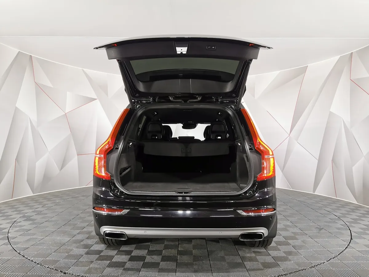 Volvo XC90 2.0 D5 Drive-E AT AWD (235 л.с.) Inscription Черный в АВИЛОН. Слайд №10
