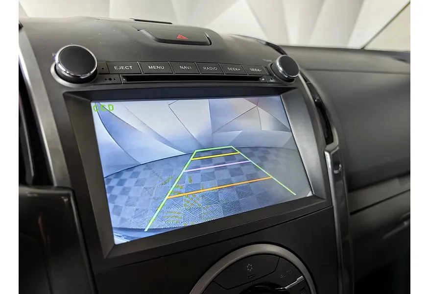 Chevrolet TrailBlazer 2.8 D AT AWD (180 л.с.) LT Черный в АВИЛОН. Слайд №22