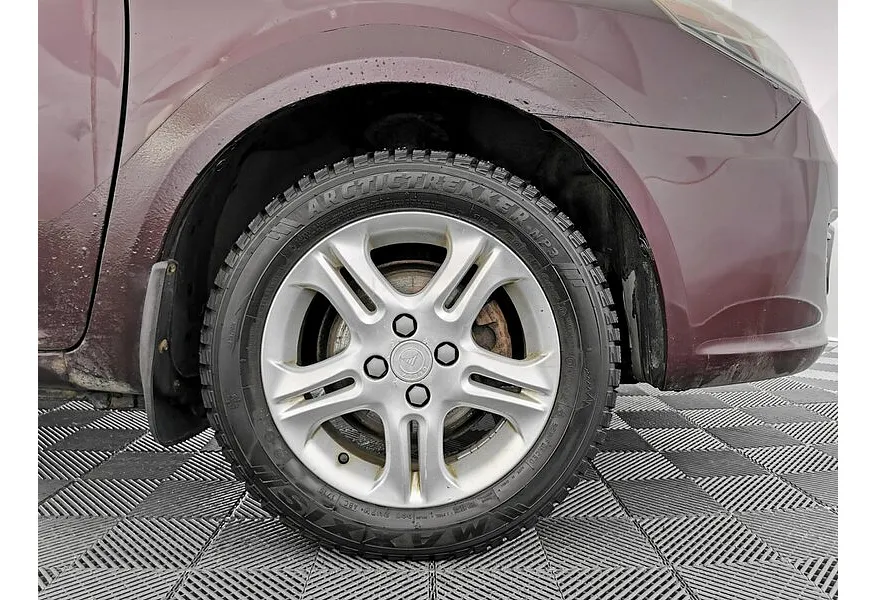 Geely GC6 1.5 MT (94 л.с.) Красный в АВИЛОН. Слайд №9