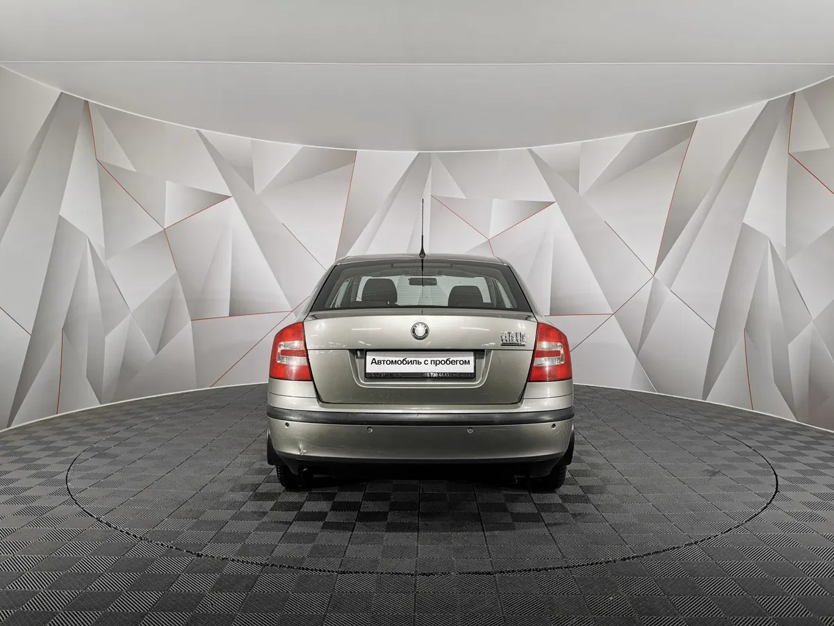 Skoda Octavia 1.6 FSI MT (115 л.с.) Серый в АВИЛОН. Слайд №8
