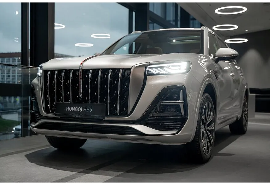 АВИЛОН - Hongqi HS5 2.0T AT 4WD (245 л.с.) Deluxe Золотой - slide 2