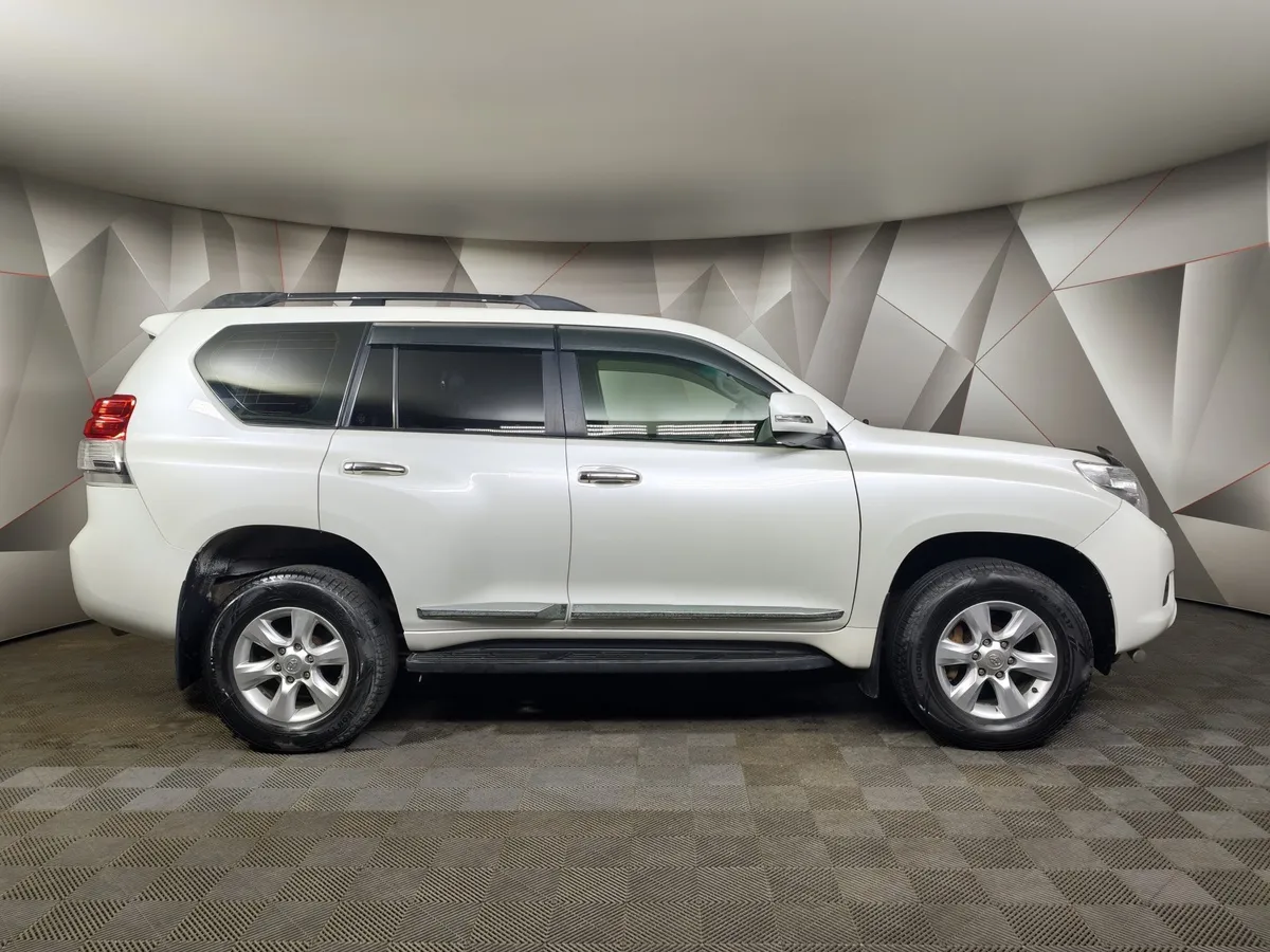 Toyota Land Cruiser Prado 3.0 D AT 4WD (173 л.с.) Белый в АВИЛОН. Слайд №6