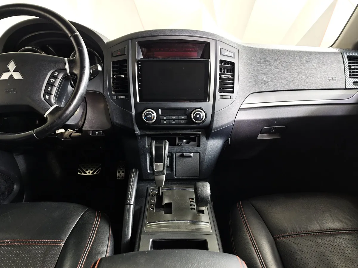 Mitsubishi Pajero 3.0 AT AWD (178 л.с.) Черный в АВИЛОН. Слайд №14