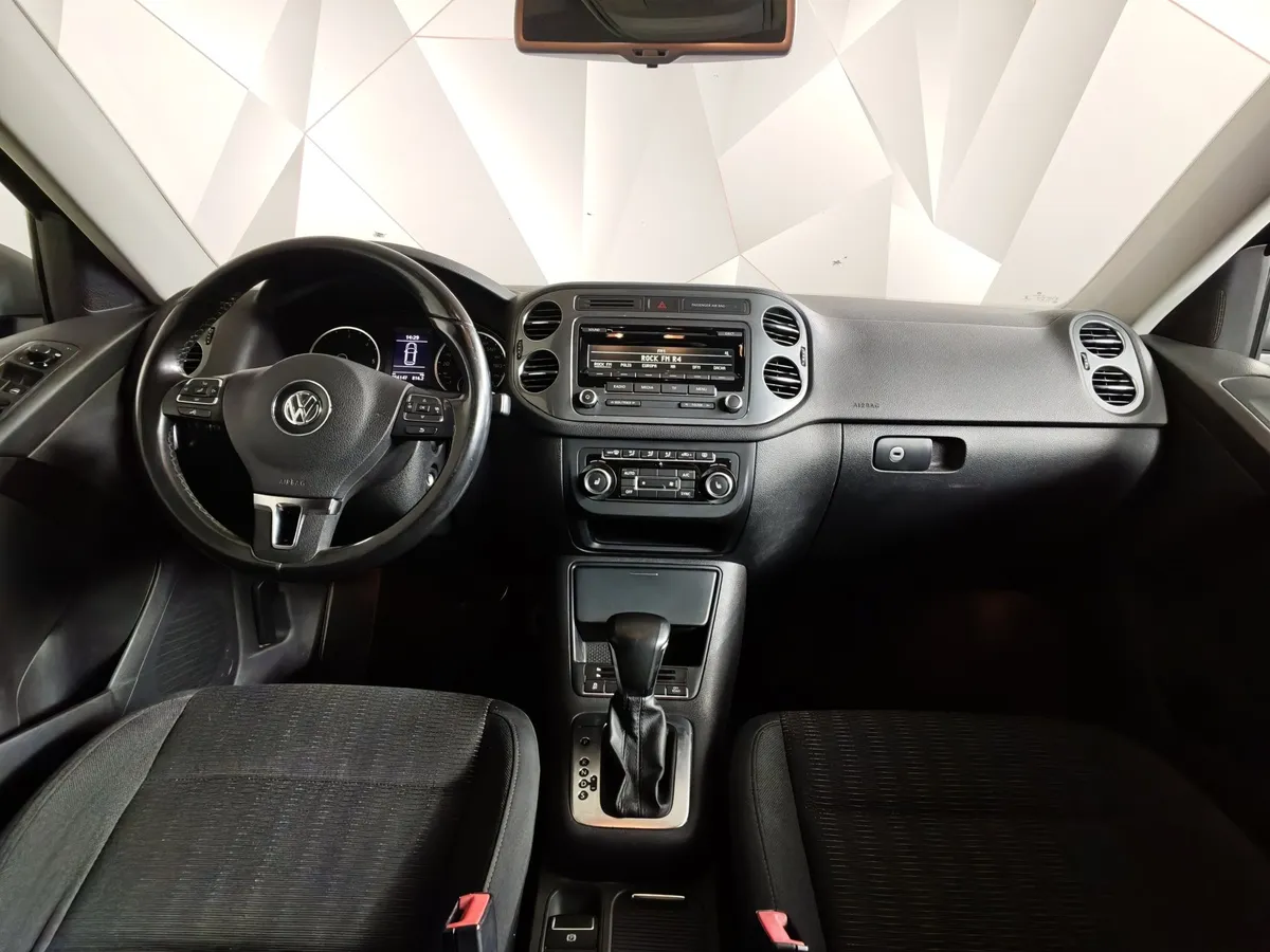 Volkswagen Tiguan 2.0 TDI 4Motion AT (140 л.с.) Track & Field Черный в АВИЛОН. Слайд №13
