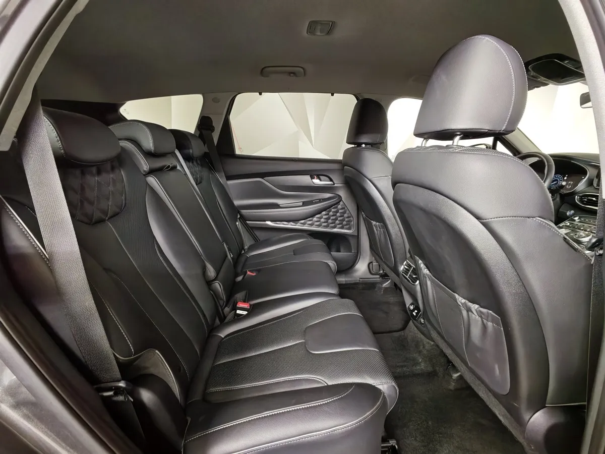Hyundai Santa Fe 2.2 CRDi AWD 8AT (200 л.с.)  Prestige + Smart Sense Серый в АВИЛОН. Слайд №16