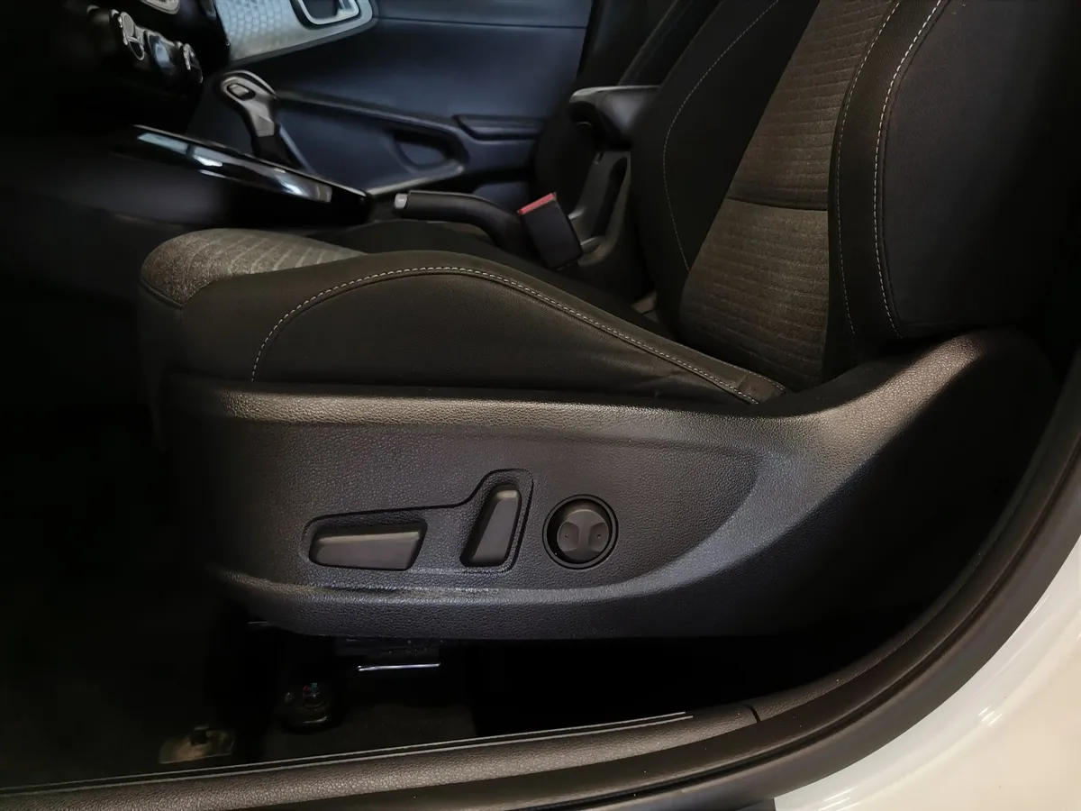 Kia Soul 1.6 MPI AT (123 л.с.) Prestige Белый в АВИЛОН. Слайд №20
