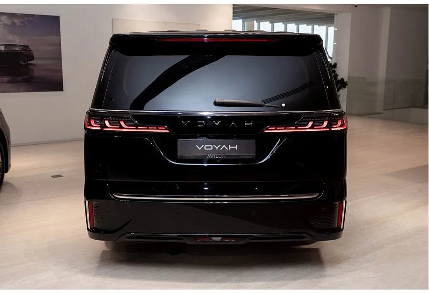 Voyah Dream EVR long range 1.5 AT AWD (422 л.с.) Executive Черный в АВИЛОН. Слайд №3