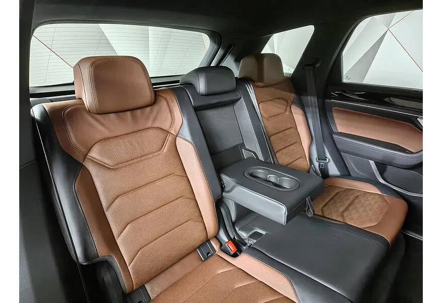 Volkswagen Touareg 3.0 V6 TDI Tiptronic 4Motion (249 л.с.) Respect Черный в АВИЛОН. Слайд №17