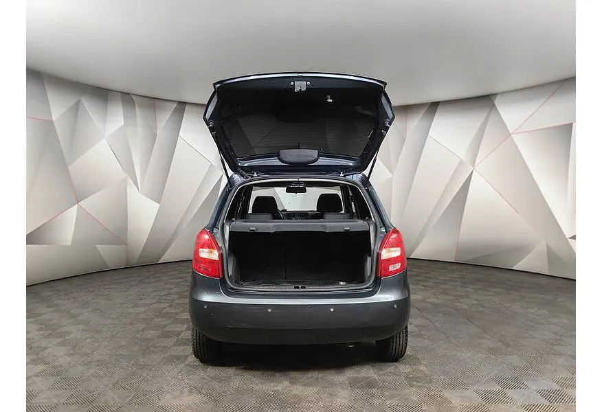 Skoda Fabia 1.2 MT (70 л.с.) Серый в АВИЛОН. Слайд №12