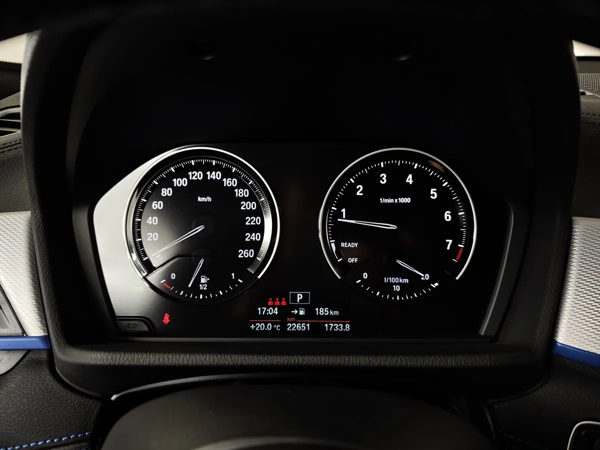 BMW X2 20i xDrive AT (192 л.с.) M Sport Синий в АВИЛОН. Слайд №13