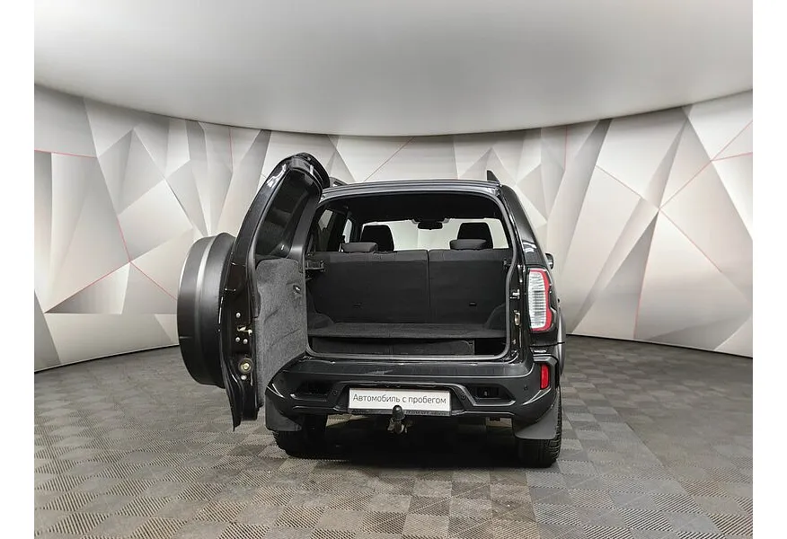 ВАЗ (Lada) Niva 1.7 MT 4WD (80 л.с.) Black Черный в АВИЛОН. Слайд №6