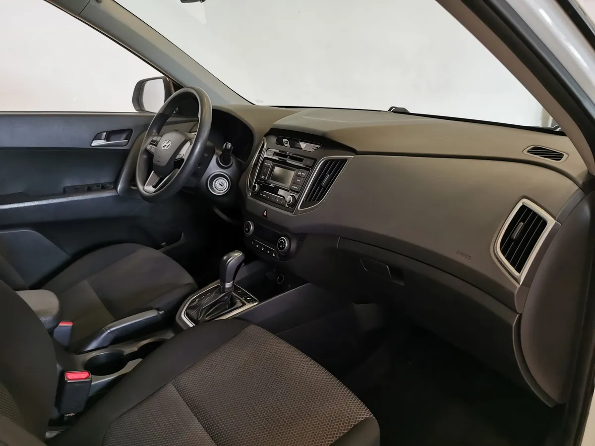 Hyundai Creta 2.0 AT AWD (149 л.с.) Travel + Advanced Белый в АВИЛОН. Слайд №12