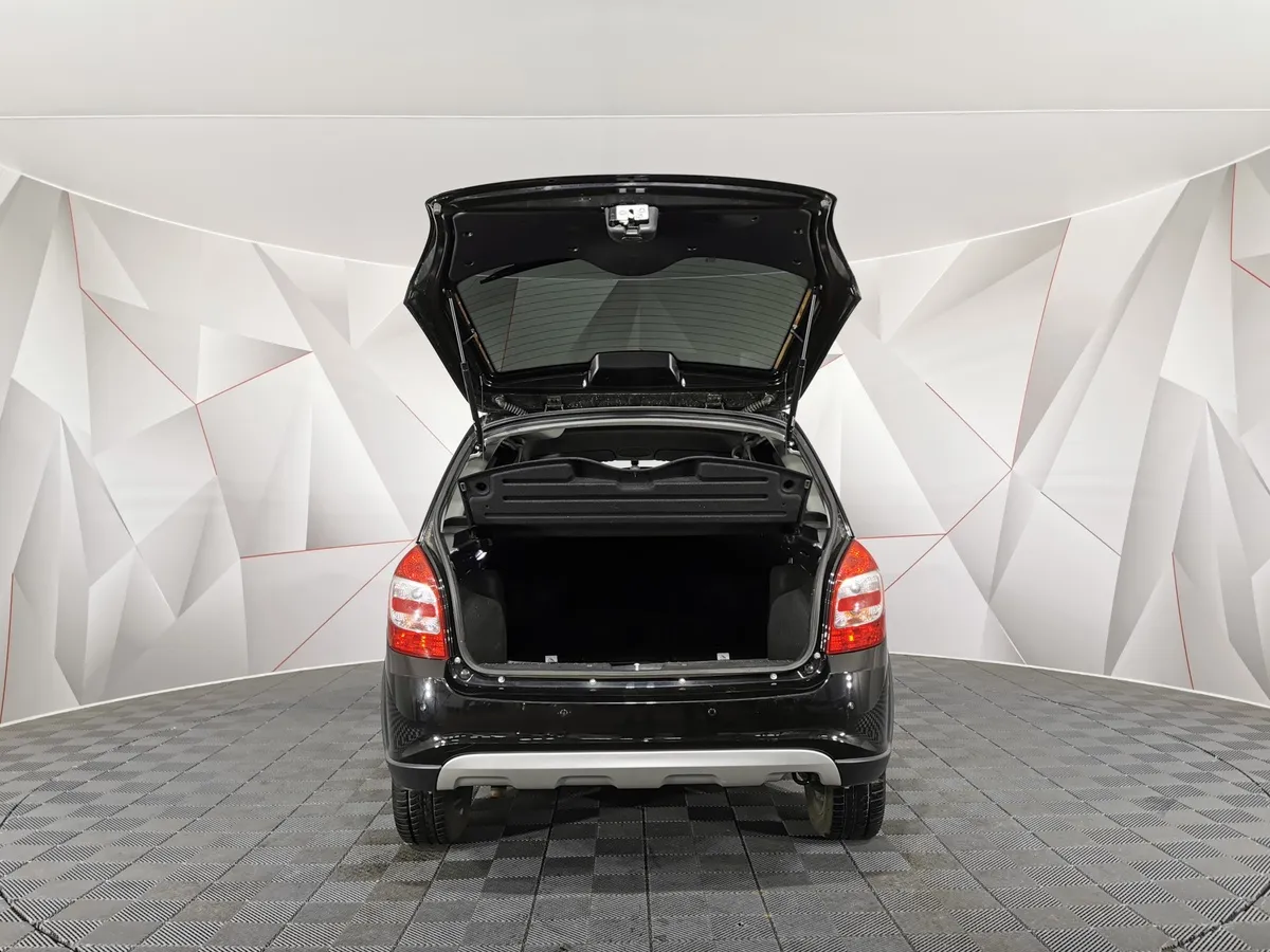 ВАЗ (Lada) Granta 1.6 MT (106 л.с.) Черный в АВИЛОН. Слайд №11