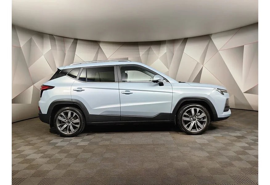 LIVE. Слайд №4