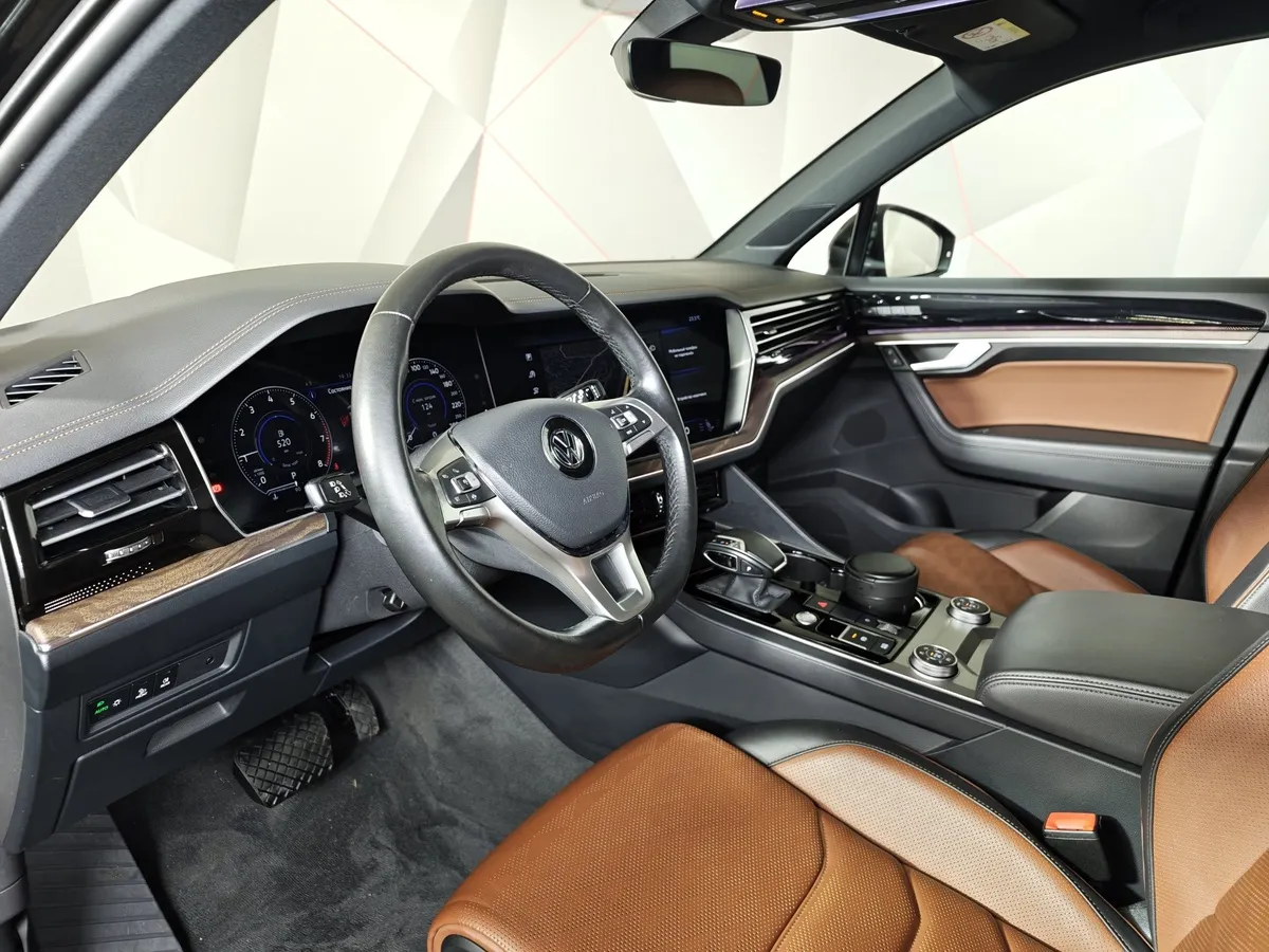 Volkswagen Touareg 2.0 TSI Tiptronic 4Motion (249 л.с.) Exclusive Коричневый в АВИЛОН. Слайд №21