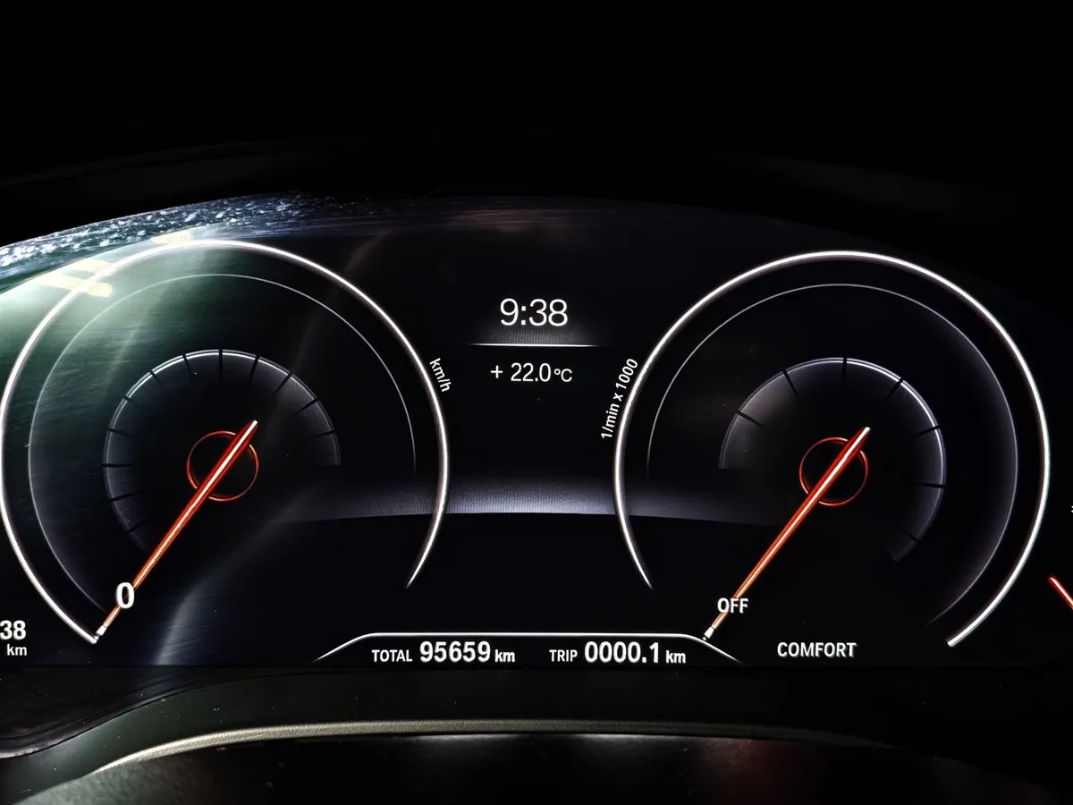 BMW 6 серия 640i xDrive Steptronic (340 л.с.) Черный в АВИЛОН. Слайд №13
