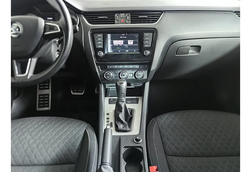 Skoda Octavia 1.6 AT (110 л.с.) Серебристый в АВИЛОН. Слайд №15