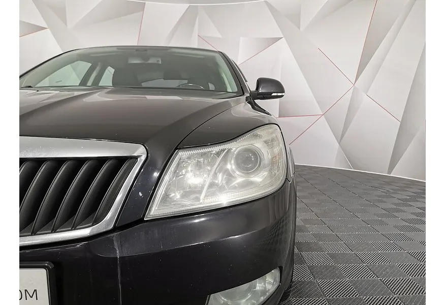 Skoda Octavia 1.8 TSI MT (152 л.с.) Ambition (CKD) Черный в АВИЛОН. Слайд №10