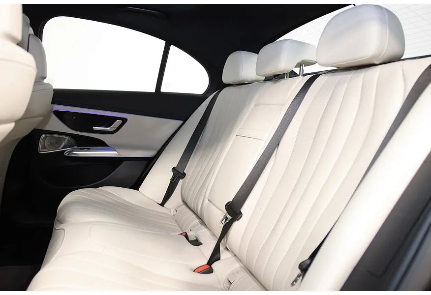 Mercedes-Benz E-Класс E 300 4MATIC (258 л.с.) Черный в АВИЛОН. Слайд №7