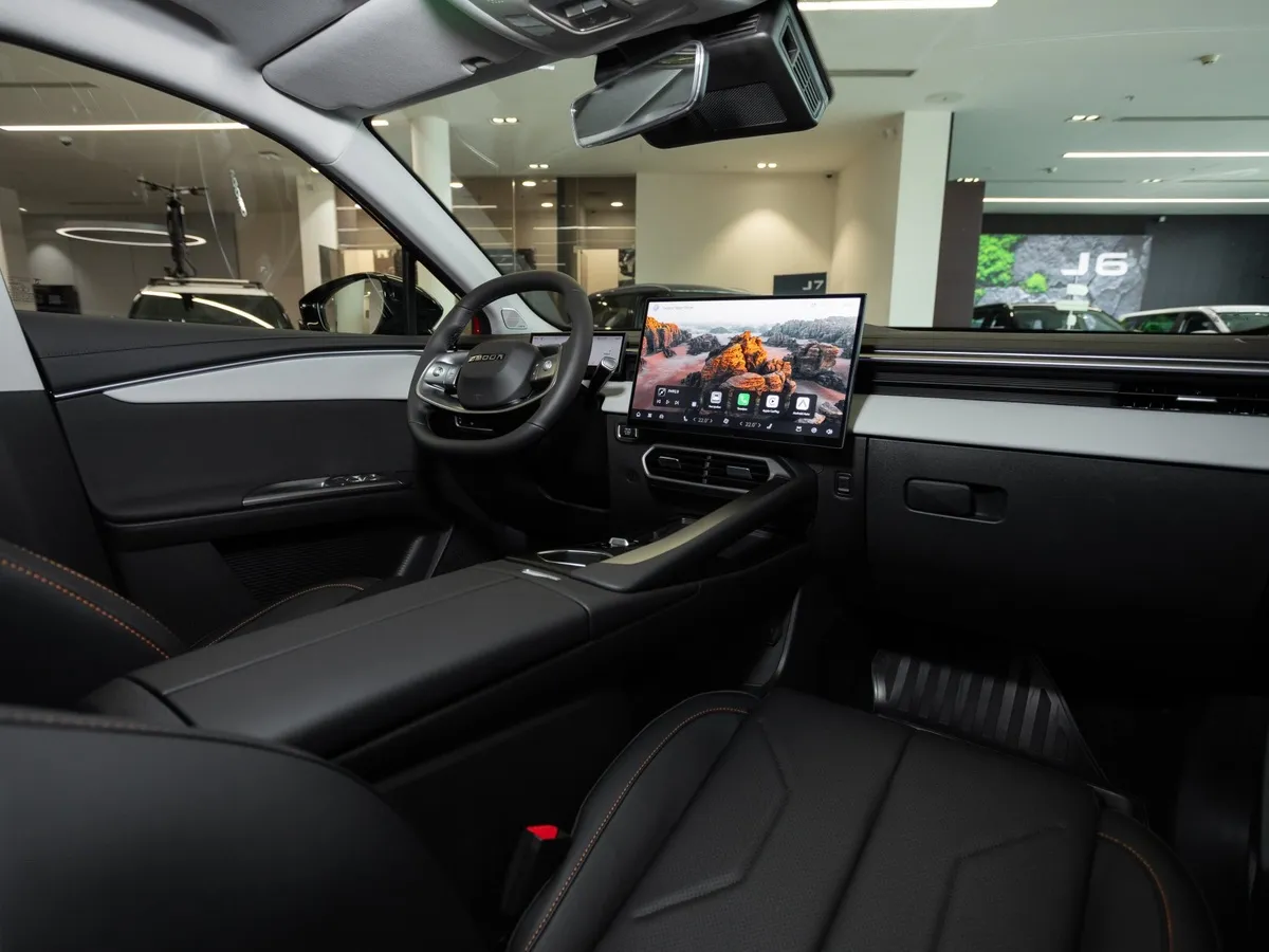 Omoda C5 1.5T DCT FWD (147 л.с.) Стиль Красный в АВИЛОН. Слайд №14