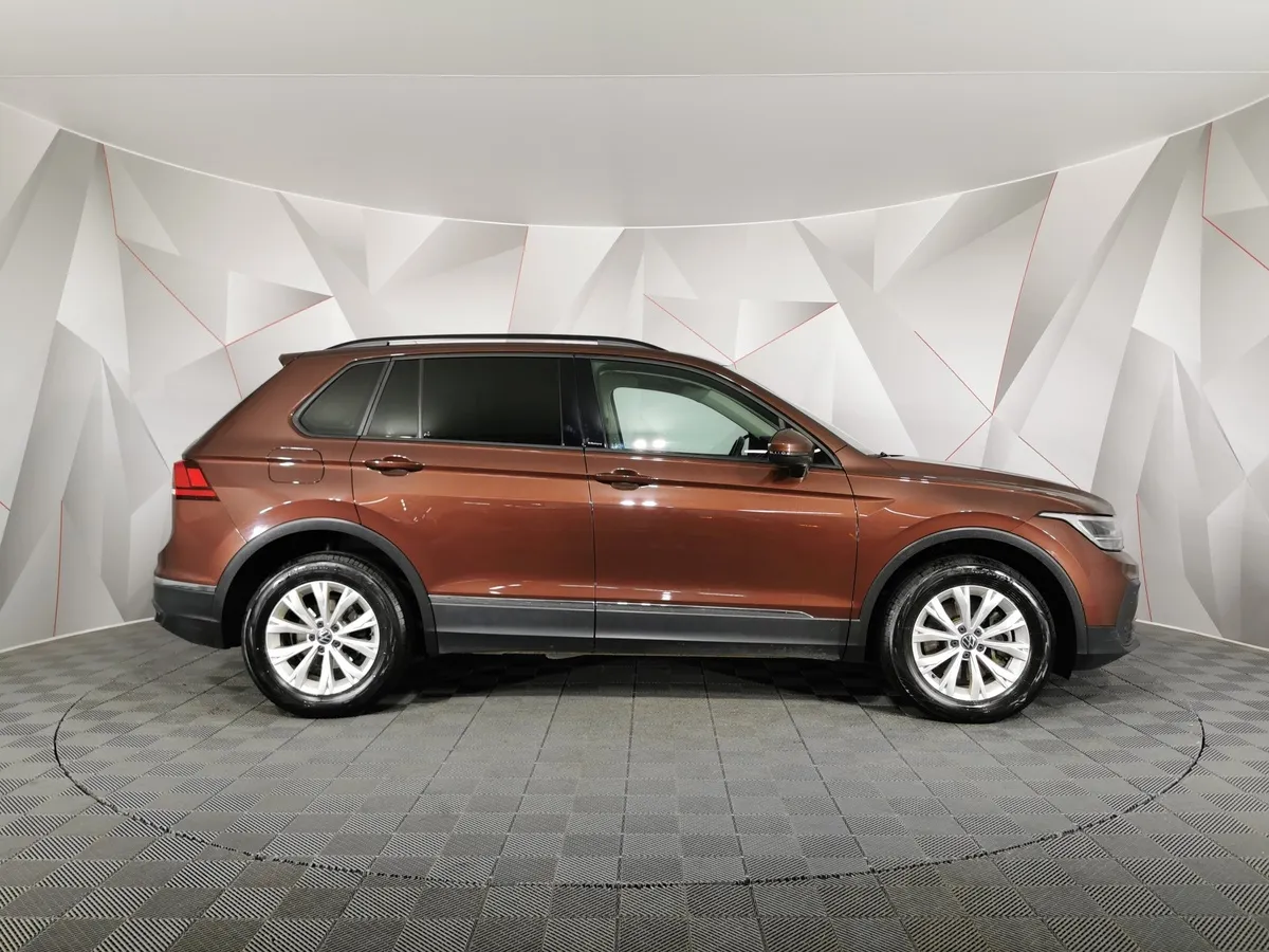 Volkswagen Tiguan 2.0 TSI 4Motion AT (180 л.с.) Status Коричневый в АВИЛОН. Слайд №6