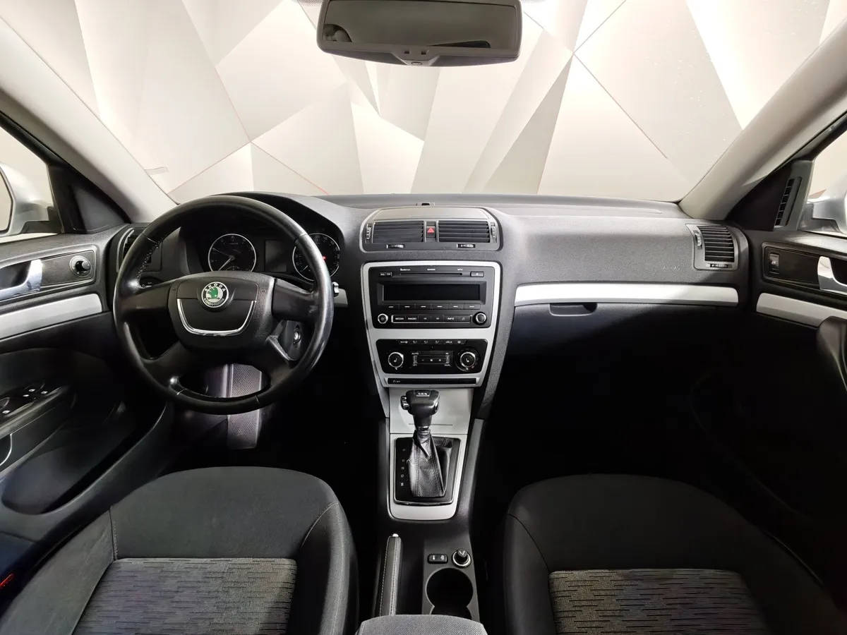 Skoda Octavia 1.8 TSI AT (152 л.с.) Серебристый в АВИЛОН. Слайд №14