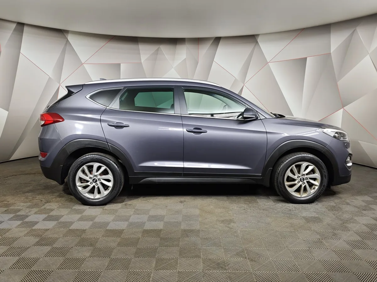 Hyundai Tucson 2.0 AT 4WD (150 л.с.) Dynamic Серый в АВИЛОН. Слайд №6