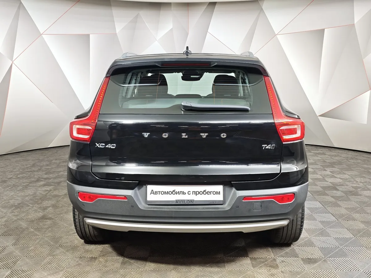 Volvo XC40 2.0 T4 Drive-E AT AWD (190 л.с.) Momentum Черный в АВИЛОН. Слайд №8