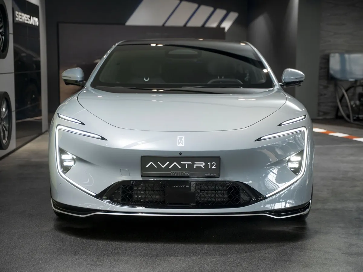 Avatr 12 AT 4WD (578 л.с.) Dual Motor Dynamic Синий в АВИЛОН. Слайд №3