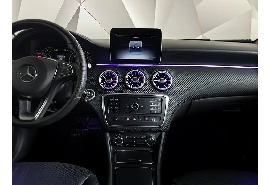 Mercedes-Benz GLA 200 7G-DCT (150 л.с.) Особая серия Синий в АВИЛОН. Слайд №15