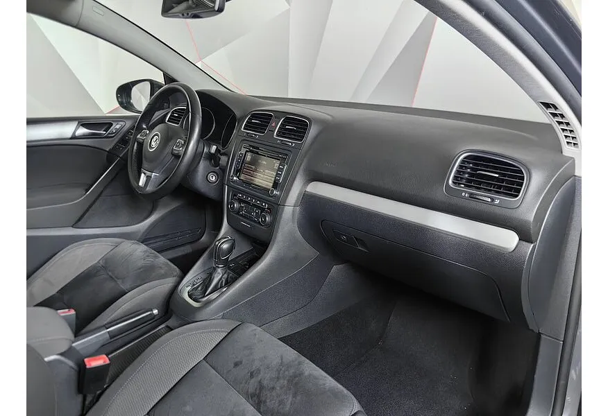 Volkswagen Golf 1.4 TSI DSG (122 л.с.) Highline Серый в АВИЛОН. Слайд №12