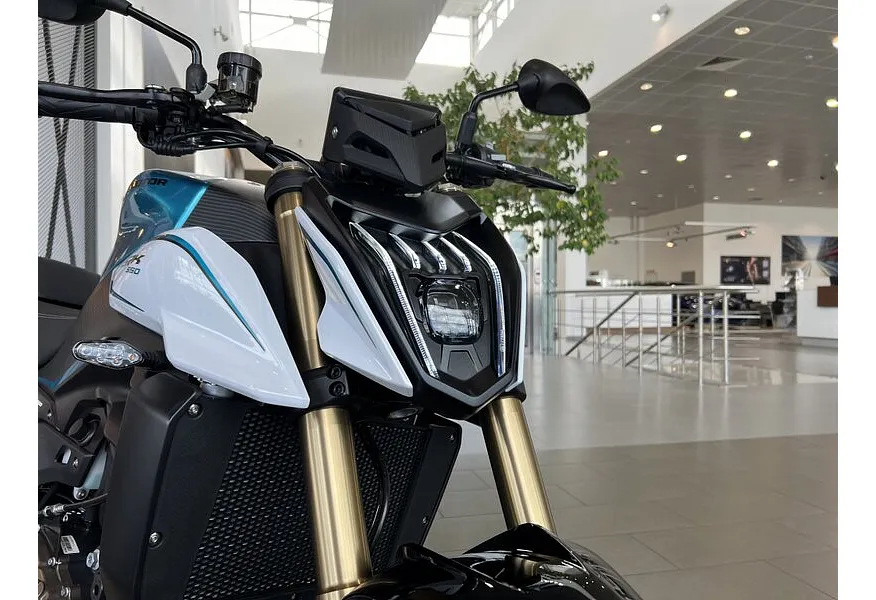 QJMOTOR SRK 550 554 см³ (56 л.с.) (56) 554 Голубой в АВИЛОН. Слайд №16 QJMOTOR SRK 550 554 см³ (56 л.с.) (56) 554 Голубой в АВИЛОН. Слайд №16