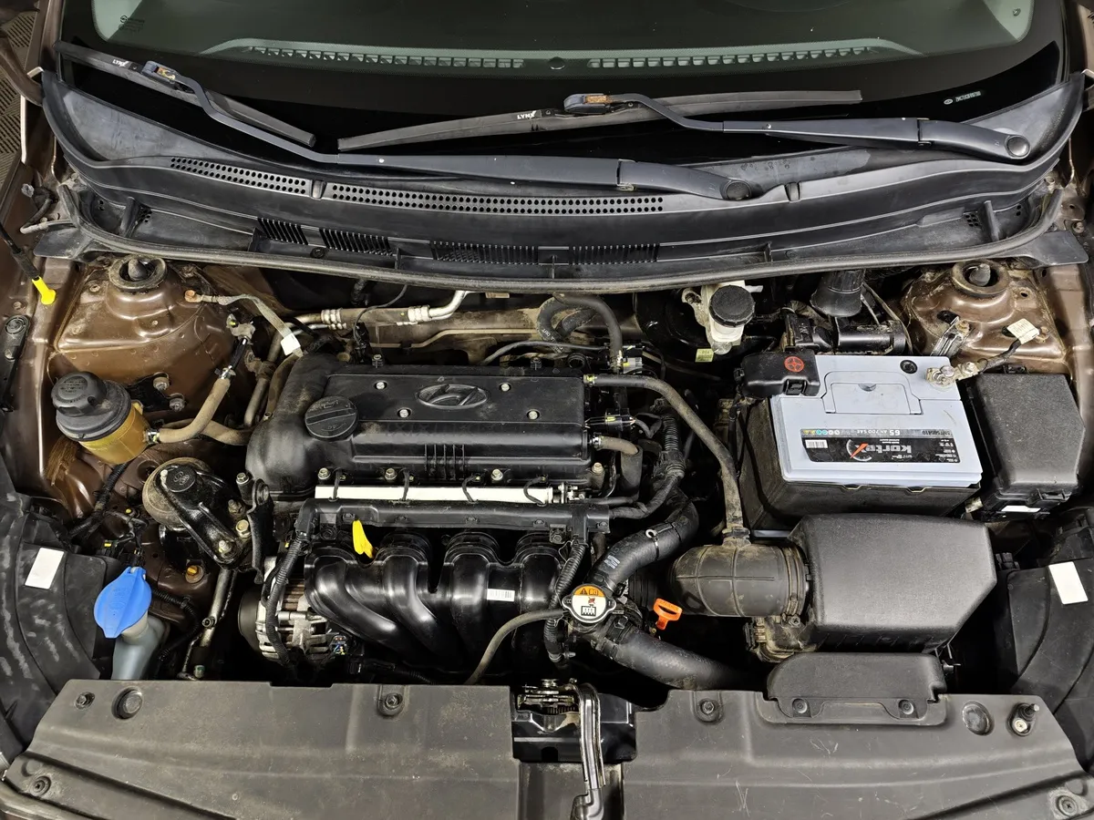 Hyundai Solaris 1.4 AT (107 л.с.) Classic Коричневый в АВИЛОН. Слайд №11