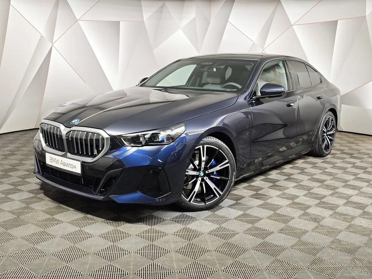 АВИЛОН - BMW 5 серия 530e AT RWD (299 л.с.) Черный - slide 10208255