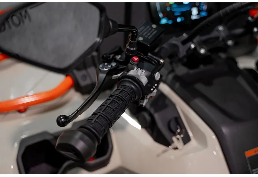 LIVE. Слайд №13