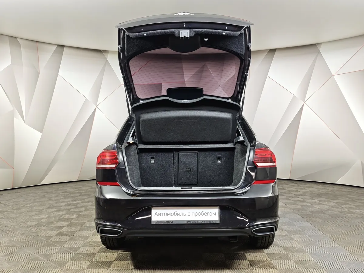 Volkswagen Polo 1.6 MPI AT (110 л.с.) Highline Черный в АВИЛОН. Слайд №12