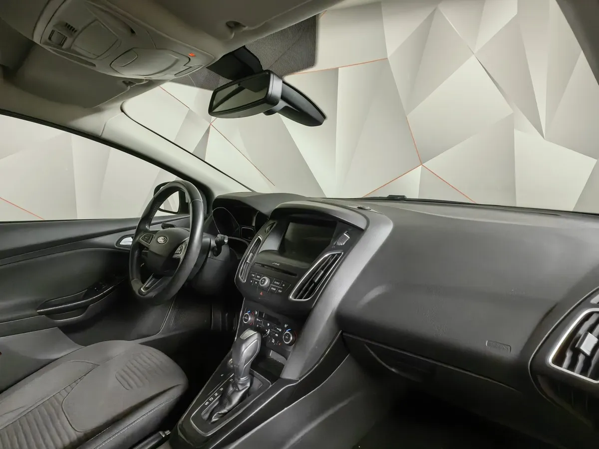 Ford Focus 1.5 EcoBoost AT (150 л.с.) Titanium Белый в АВИЛОН. Слайд №12