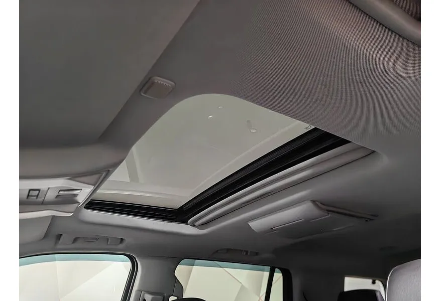 Cadillac Escalade 6.2 V8 АТ 4WD (409 л.с.) Серый в АВИЛОН. Слайд №19