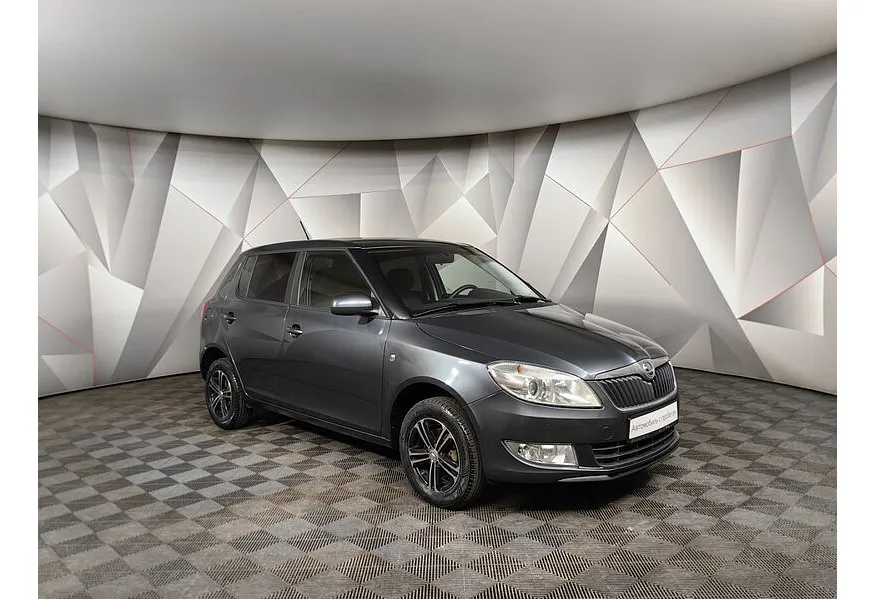 Skoda Fabia 1.2 MT (70 л.с.) Серый в АВИЛОН. Слайд №3