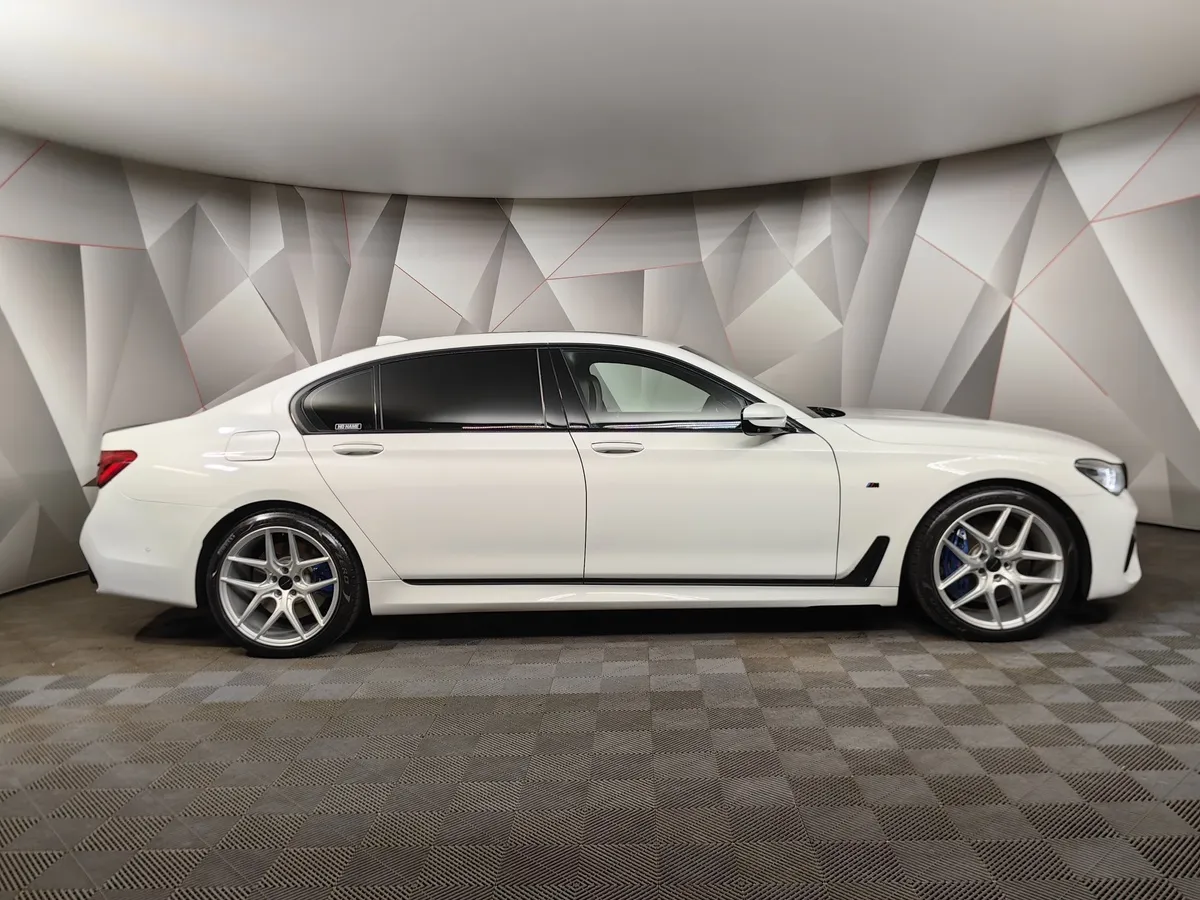 BMW 7 серия 730Ld xDrive AT (265 л.с.) Белый в АВИЛОН. Слайд №6