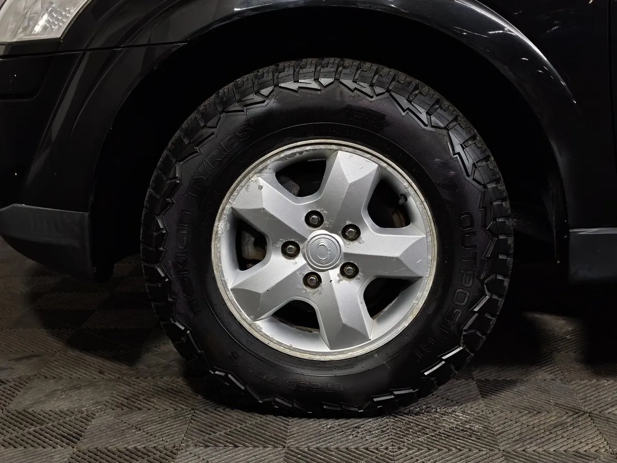 SsangYong Kyron 2.0 Xdi MT 4WD (141 л.с.) Черный в АВИЛОН. Слайд №9
