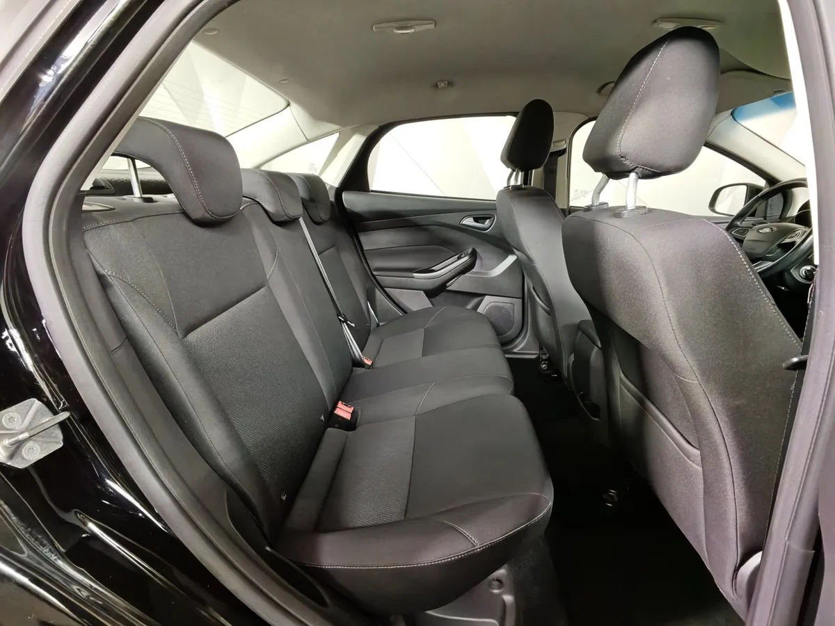 Ford Focus 1.6 Ti-VCT PowerShift (125 л.с.) Trend Черный в АВИЛОН. Слайд №16