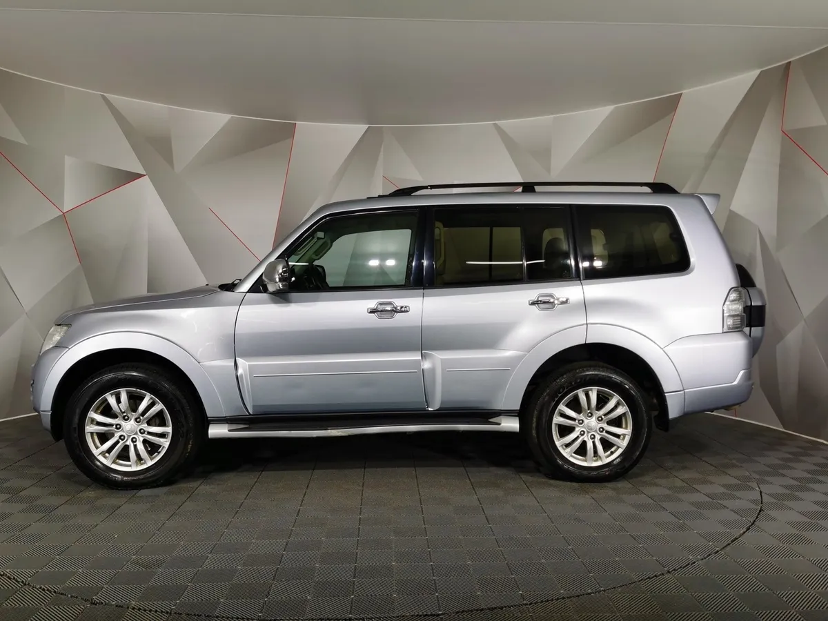 Mitsubishi Pajero 3.8 AT (250 л.с.) Серый в АВИЛОН. Слайд №5