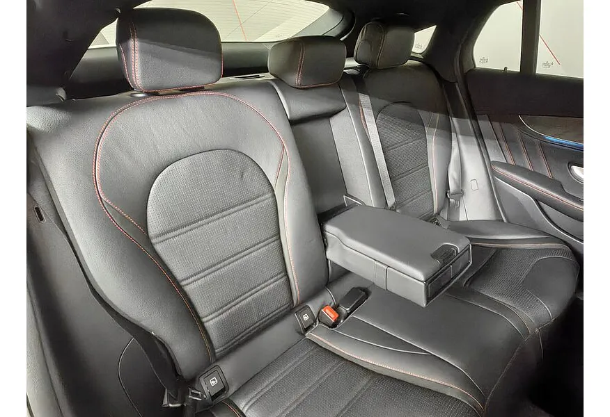 Mercedes-Benz GLC Купе 43 AMG 9G-TRONIC 4MATIC (367 л.с.) Особая серия Белый в АВИЛОН. Слайд №17