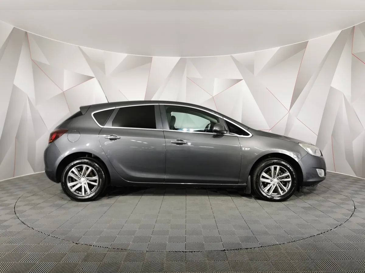 Opel Astra 1.4 Turbo AT (140 л.с.) Серый в АВИЛОН. Слайд №6