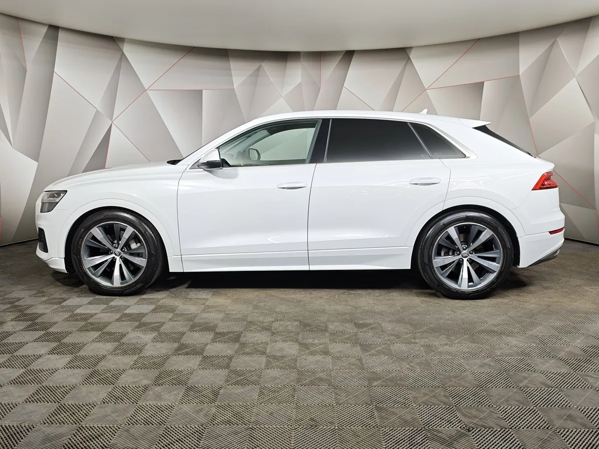 Audi Q8 55 TFSI Tiptronic quattro (340 л.с.) Белый в АВИЛОН. Слайд №5
