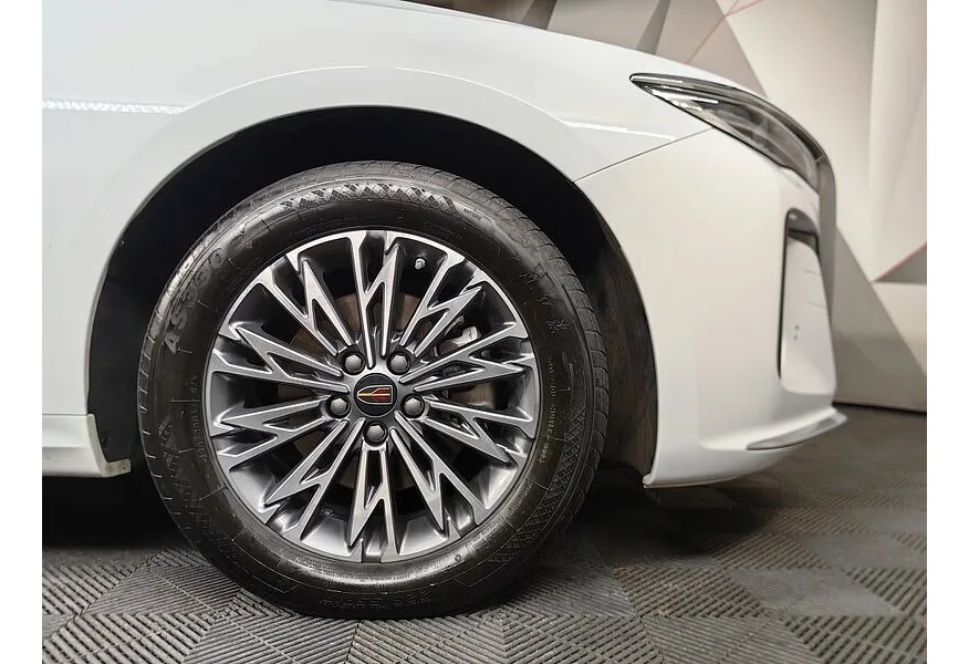 Hongqi H5 2.0 AT (218 л.с.) Comfort Plus Белый в АВИЛОН. Слайд №19