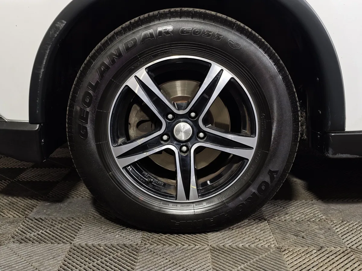 Mitsubishi Outlander 2.0 CVT (146 л.с.) Invite Белый в АВИЛОН. Слайд №9