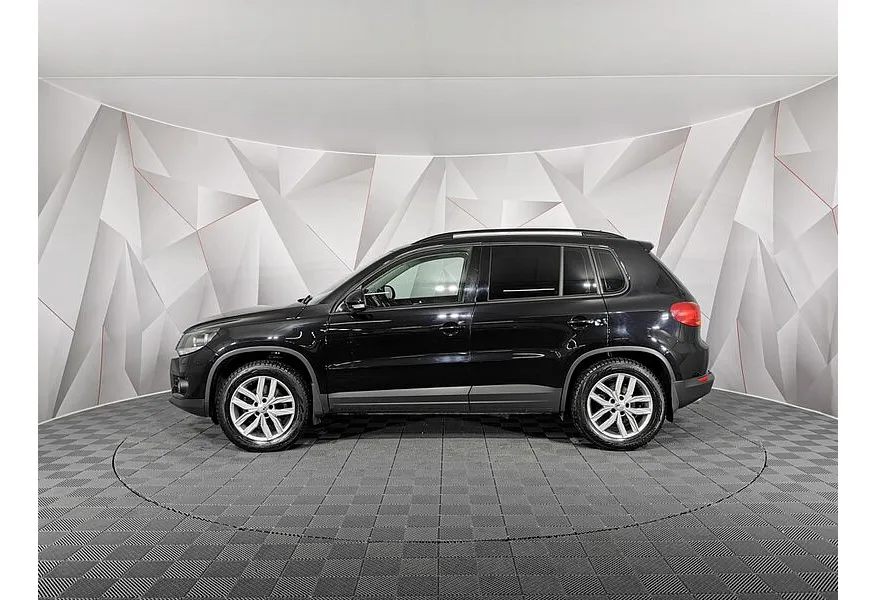 Volkswagen Tiguan 1.4 TSI BlueMotion MT (122 л.с.) Trend & Fun Черный в АВИЛОН. Слайд №5